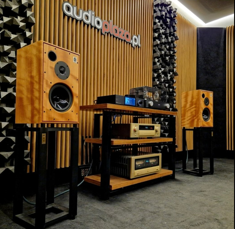 Harbeth M30.3